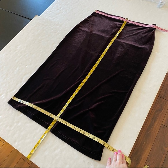 Vintage 90s Velvet Skirt Womens Size 2XL Midi Brown Burgundy Red Made In USA - Picture 6 of 8